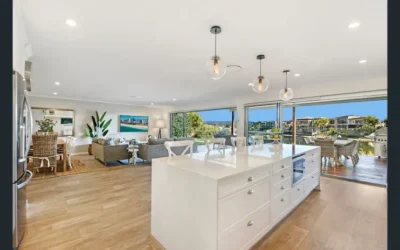 River Cres, Broadbeach Waters